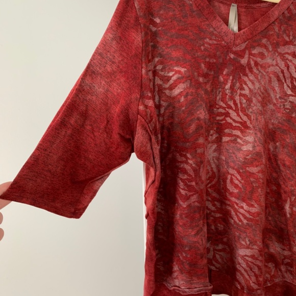 5x Women’s Plus Size Animal Print Shirt - Picture 3 of 6